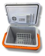 CONSERVADORA HELADERA PORTATIL 12V FRIO ORCO25L - Imagen 3